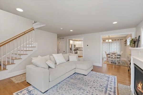 $664,900 | 217 South Main Street, Seabrook, NH 03874