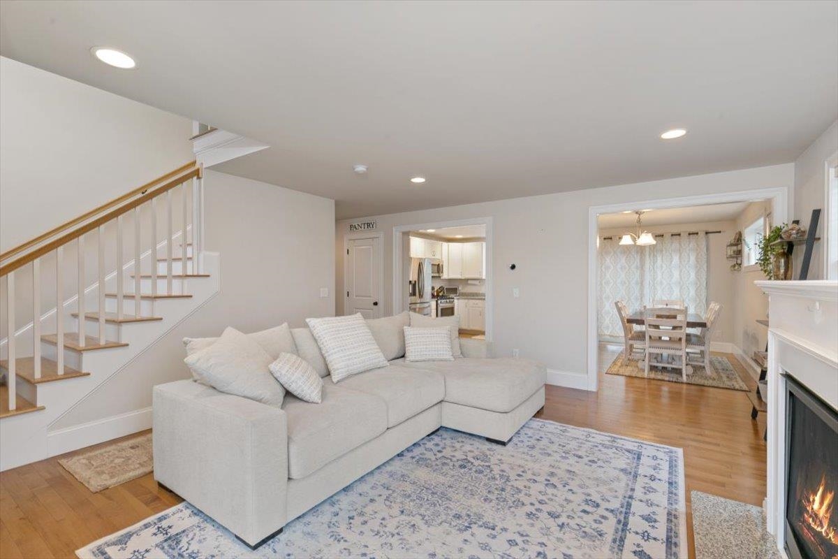 217 South Main Street Seabrook, NH 03874 - Photo 8 of 43