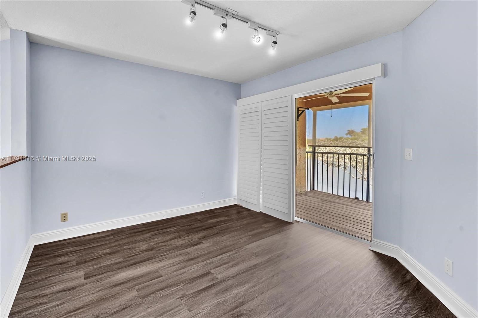23140 Island View, Unit 3 Boca Raton, FL 33433 - Photo 22 of 33