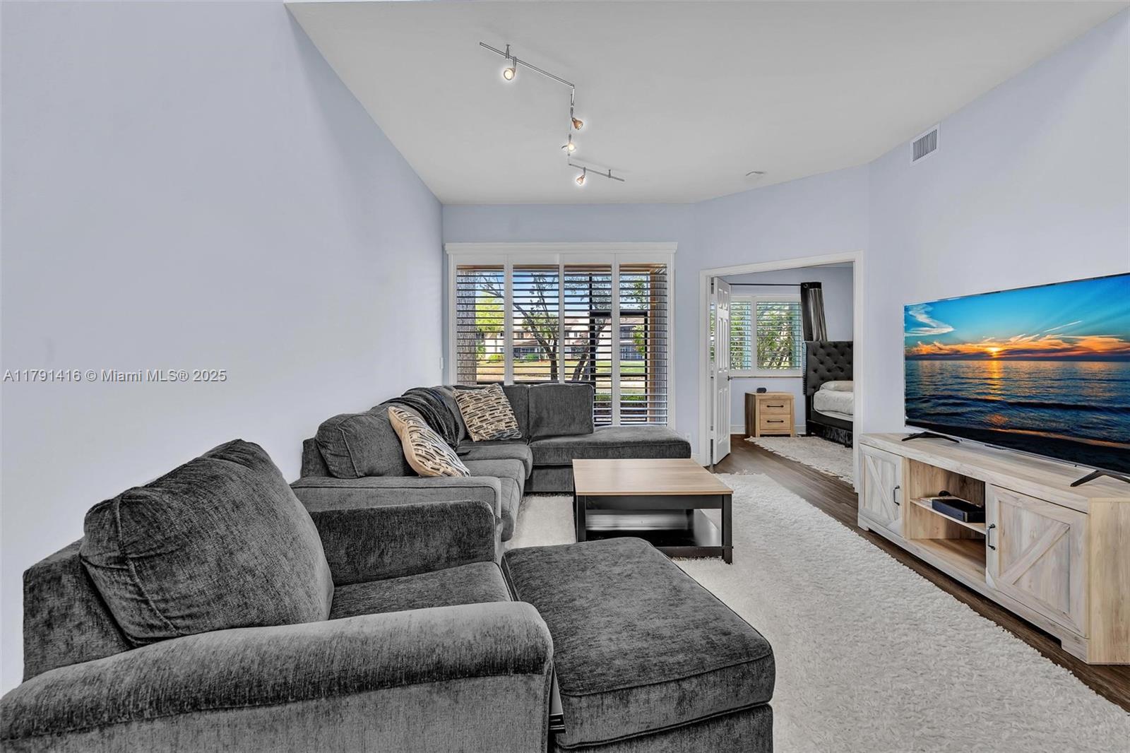 23140 Island View, Unit 3 Boca Raton, FL 33433 - Photo 3 of 33