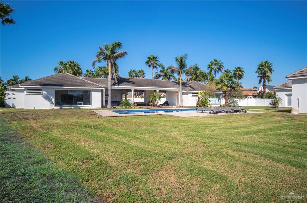 2806 Santa Laura Mission, TX 78572 - Photo 24 of 43 a front view of a house with garden