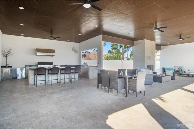 a view of a livingroom with furniture