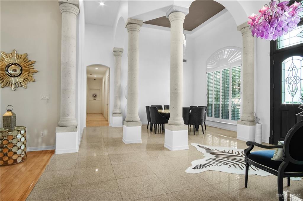 2806 Santa Laura Mission, TX 78572 - Photo 4 of 43 a living room with furniture and a large window