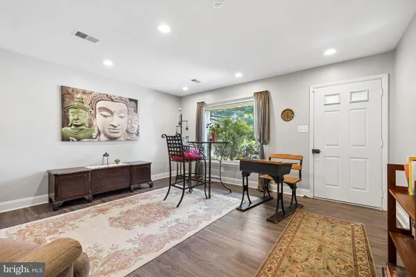 $650,000 | 102 Sexton Court, Sterling, VA 20164