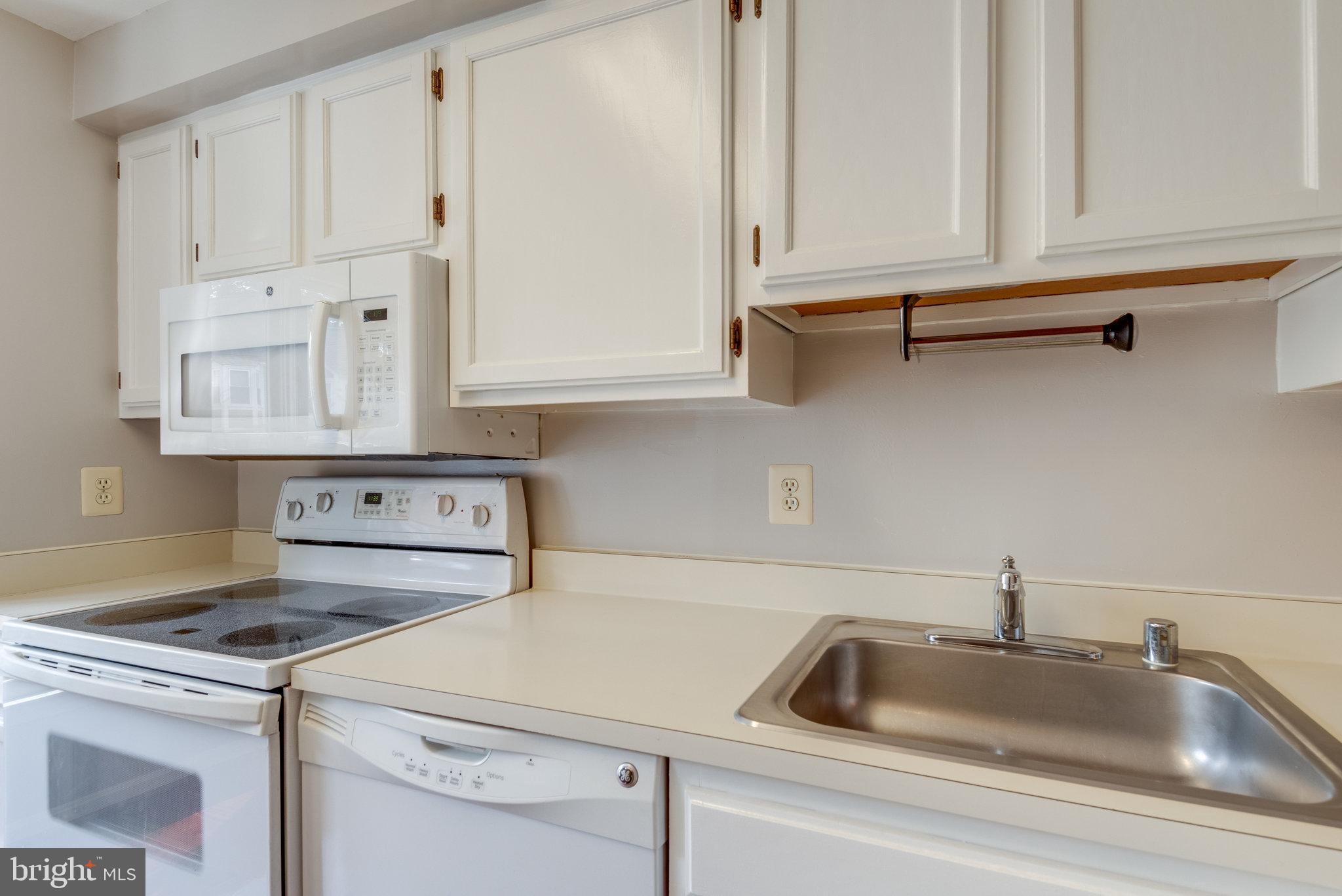 2133 Whisper Way Reston, VA 20191 - Photo 14 of 42