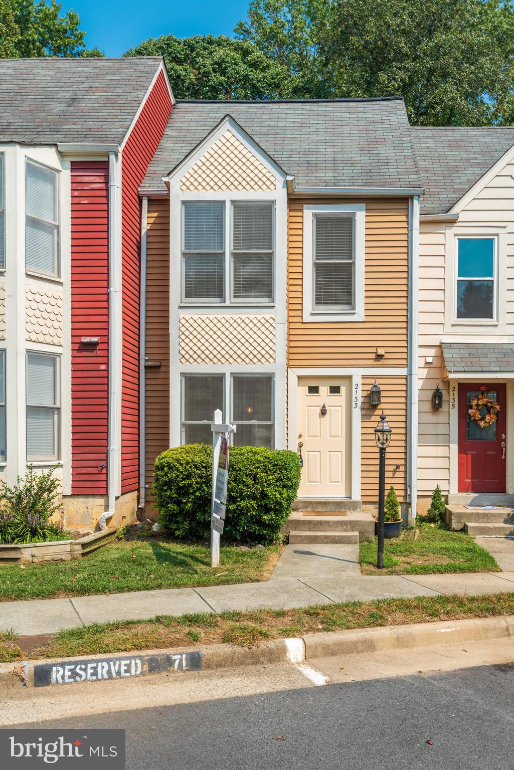 2133 Whisper Way Reston, VA 20191 - Photo 2 of 42