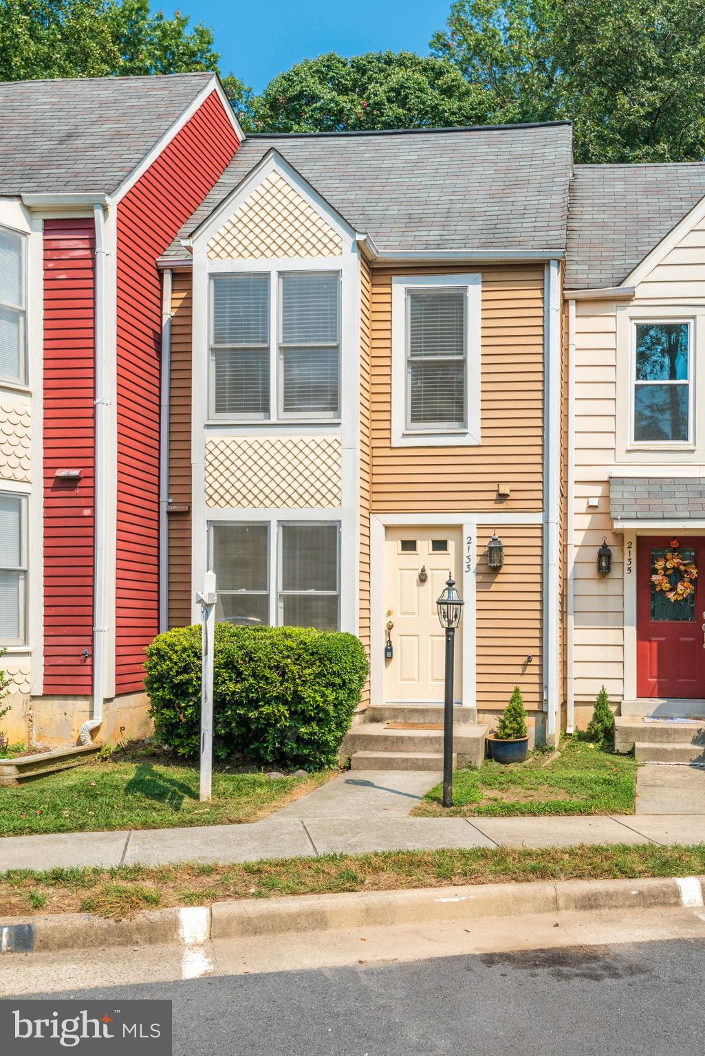 2133 Whisper Way Reston, VA 20191 - Photo 4 of 42