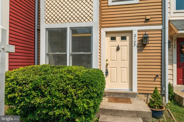 $2,500 | 2133 Whisper Way, Reston, VA 20191