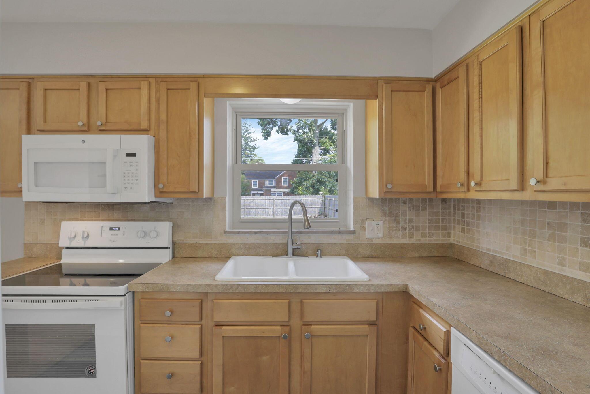 758 Salisbury Road Columbus, OH 43204 - Photo 17 of 34 21-web-or-mls-0N4A1739