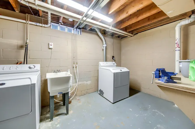 $4,500 | 17520 11th Avenue North, Plymouth, MN 55447