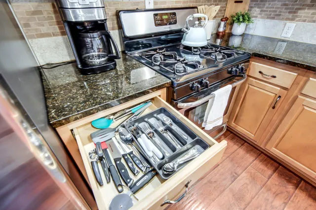 $4,500 | 17520 11th Avenue North, Plymouth, MN 55447