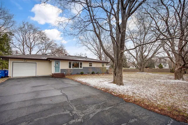 $4,500 | 17520 11th Avenue North, Plymouth, MN 55447