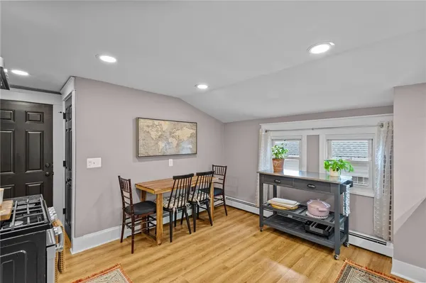 $1,300 | 86 Rochambeau Avenue, Unit 3, Providence, RI 02906