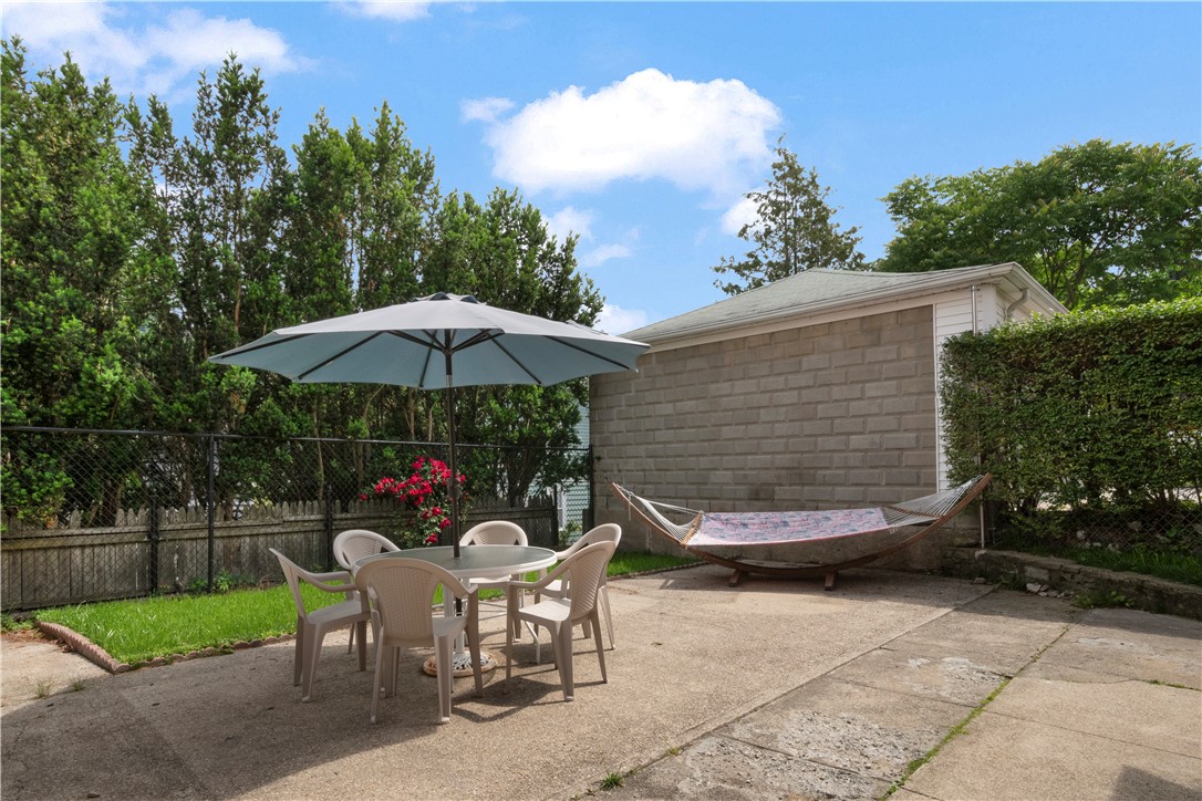 86 Rochambeau Avenue, Unit 3 Providence, RI 02906 - Photo 4 of 29