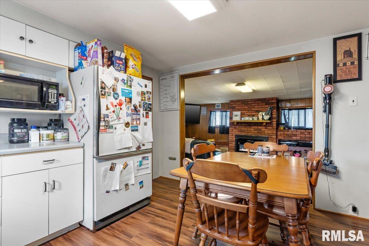 325 West Jackson Street Virden, IL 62690 - Photo 5 of 30