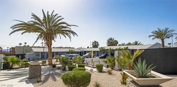 $1,000 | 1401 East Carson Avenue, Unit 2, Las Vegas, NV 89101
