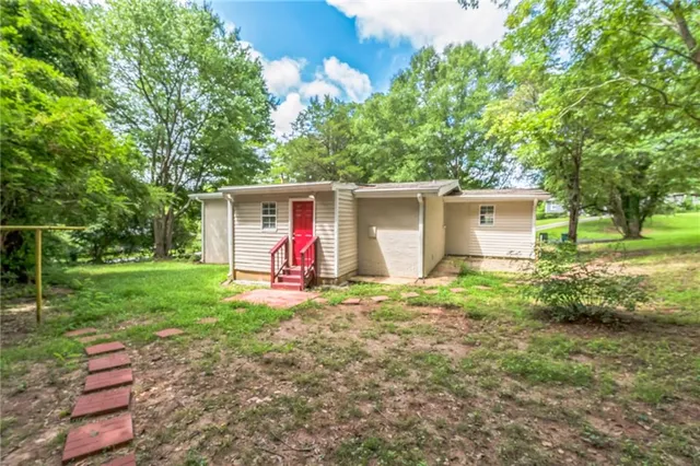 $1,690 | 16 Bromack Drive Southeast, Atlanta, GA 30315