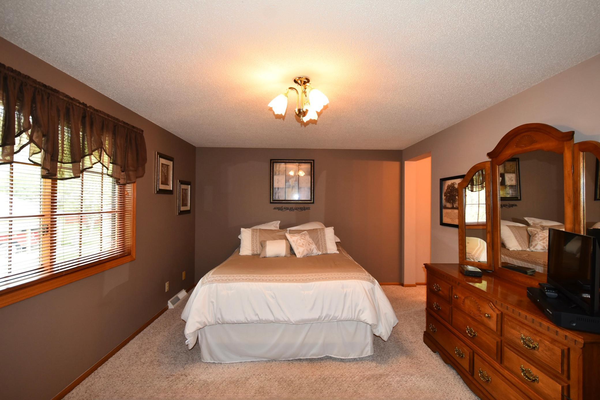 131 Walnut Street Zumbrota, MN 55992 - Photo 14 of 30