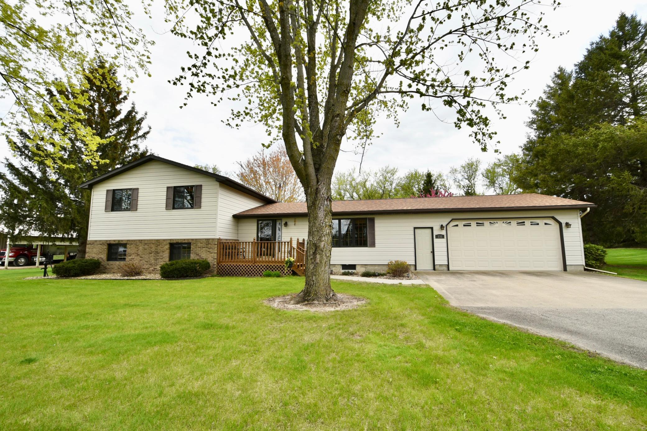 131 Walnut Street Zumbrota, MN 55992 - Photo 2 of 30