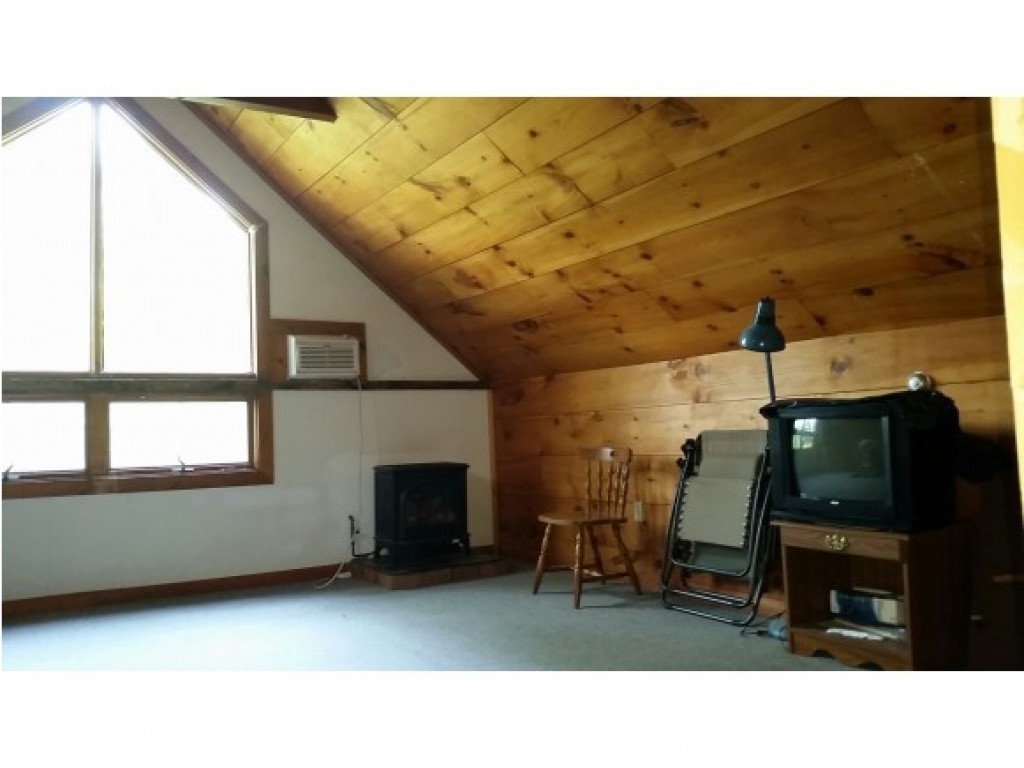 215 Carlton Road Swanzey, NH 03446 - Photo 7 of 8 Gallery Image 7