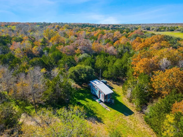 $700,000 | 272 Deadwood Road, Cedar Creek, TX 78612