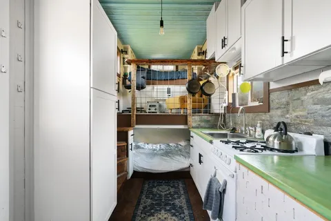 $700,000 | 272 Deadwood Road, Cedar Creek, TX 78612