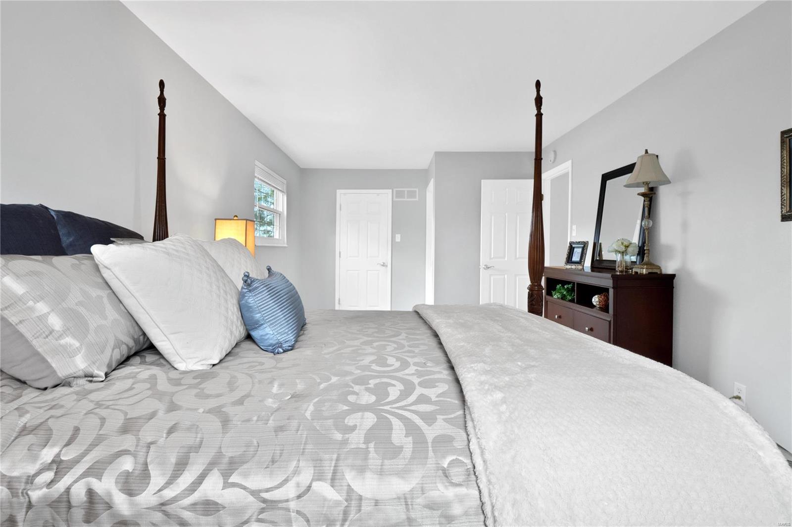 14859 Conway Road Chesterfield, MO 63017 - Photo 21 of 42 Gallery Image 21
