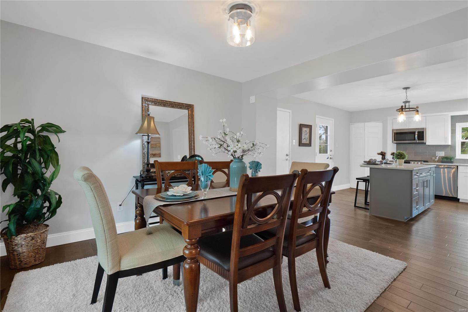 14859 Conway Road Chesterfield, MO 63017 - Photo 5 of 42 Gallery Image 5