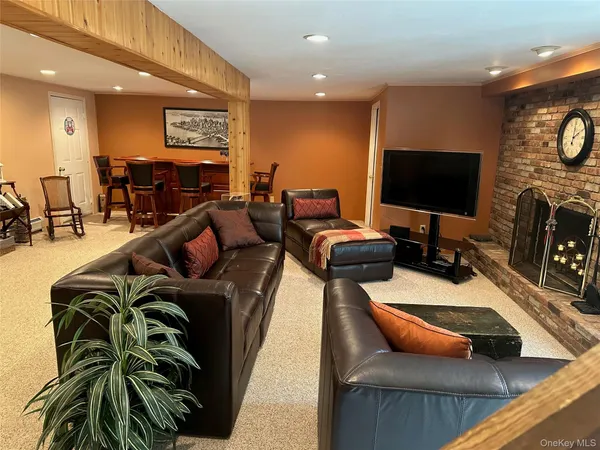 $965,000 | 43 Canada Hill Drive, Garrison, NY 10524