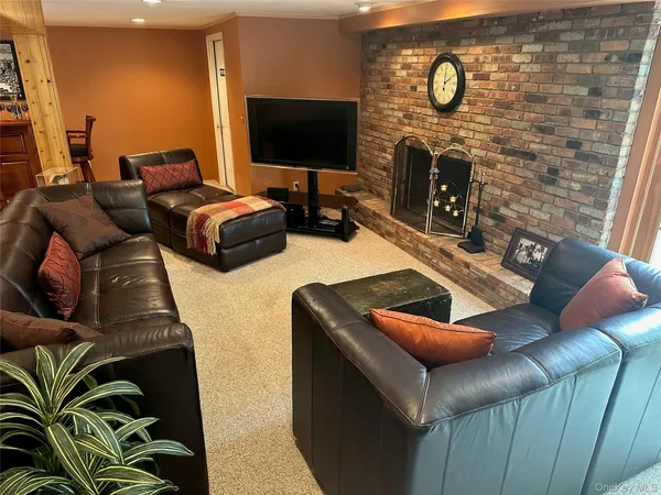 $965,000 | 43 Canada Hill Drive, Garrison, NY 10524
