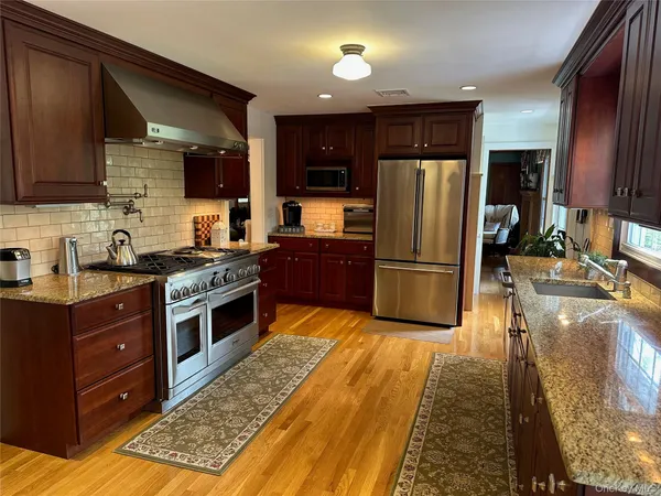 $965,000 | 43 Canada Hill Drive, Garrison, NY 10524