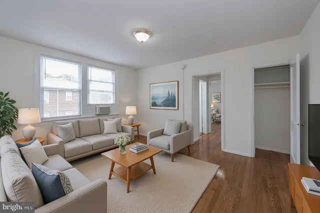 $1,563 | 7607 Eastern Avenue Northwest, Unit 202, Takoma Park, MD 20912