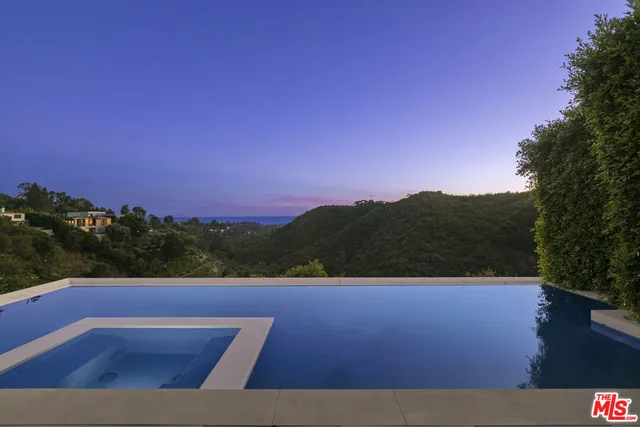 a view of outdoor space and city view