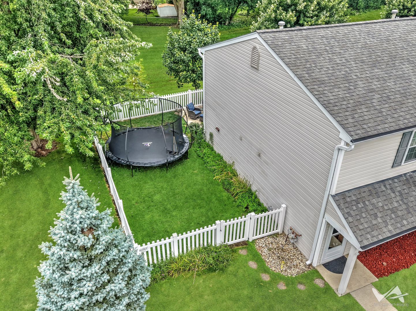 378 Rodenburg Road Roselle, IL 60172 - Photo 30 of 49 Gallery Image 30