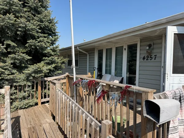 $185,000 | 4257 SW Highway, Hometown, IL 60456