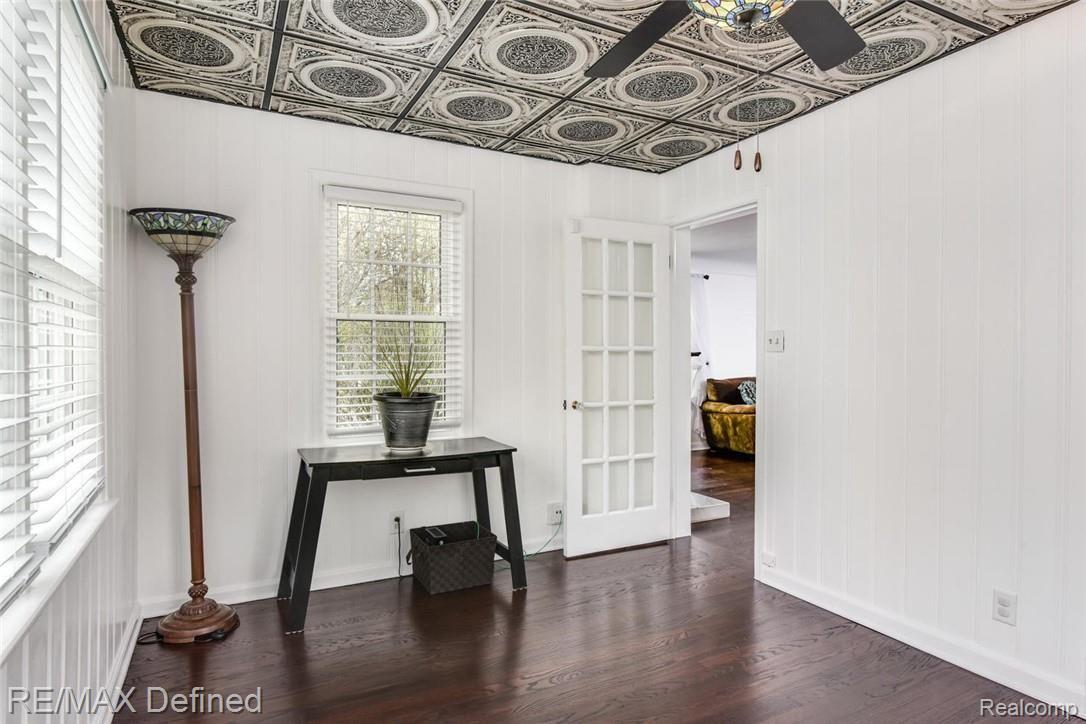 1705 Eaton Road Berkley, MI 48072 - Photo 6 of 22 Flooded with natural light, creating a lovely ambiance.