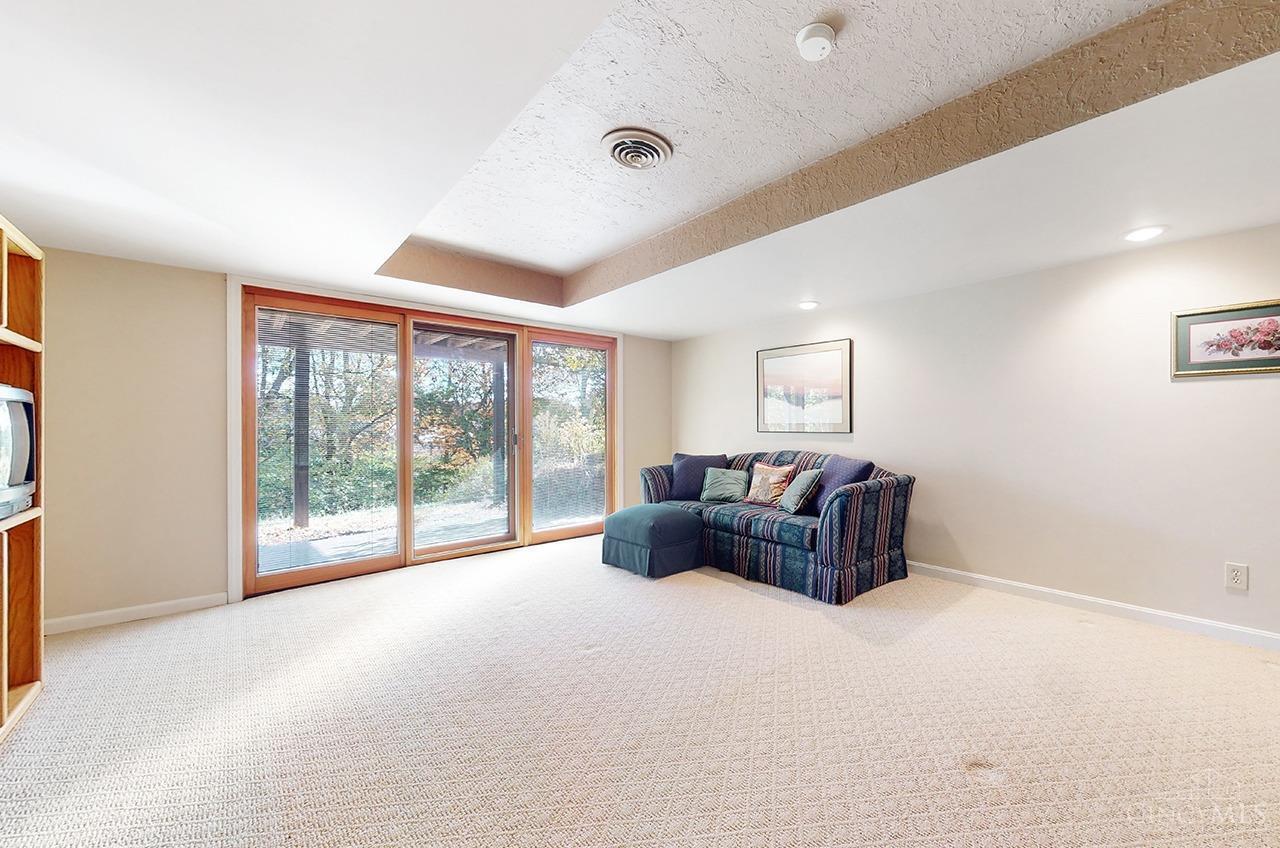 4259 Hanley Road Cincinnati, OH 45247 - Photo 24 of 33 Gallery Image 24