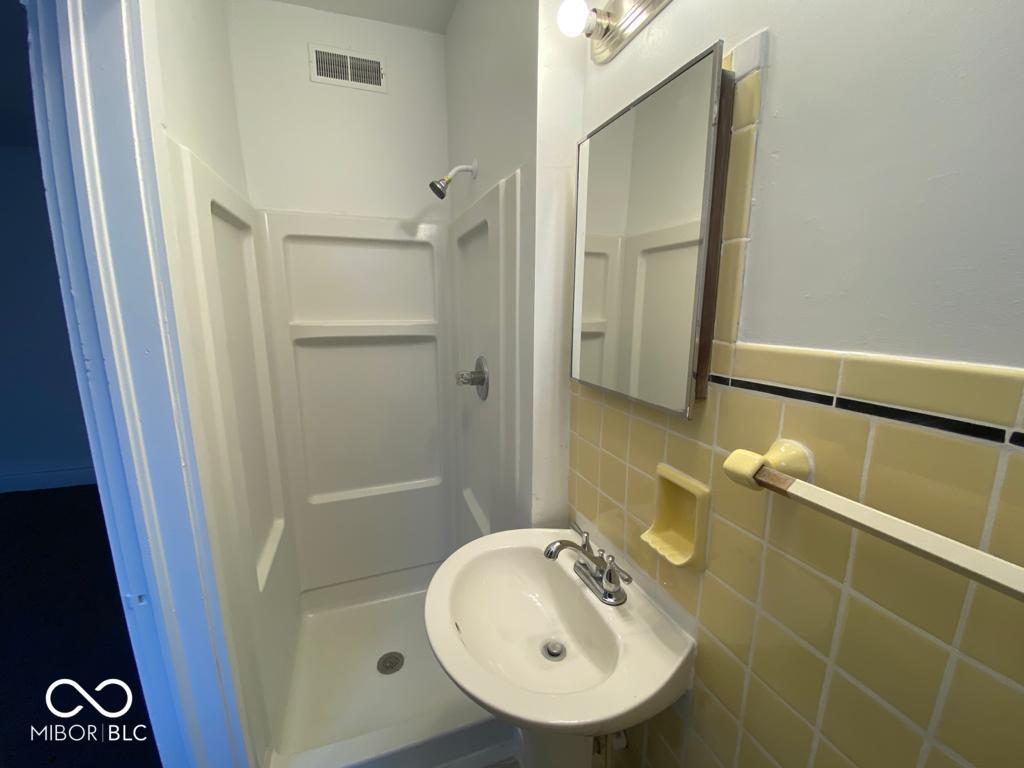 604 Hendricks Street Anderson, IN 46016 - Photo 13 of 13
