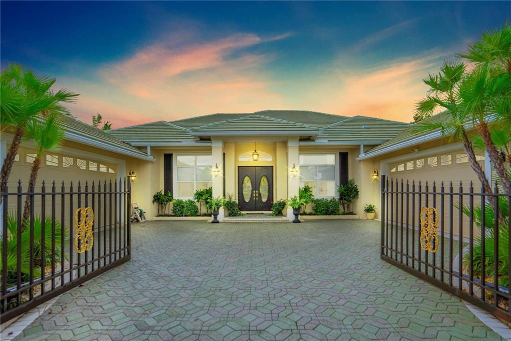3884 Southwest Rivers End Way Palm City, FL 34990 - Photo 3 of 36 Gallery Image 3
