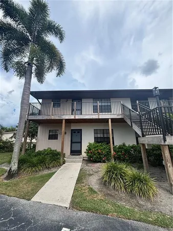 $1,600 | 5308 Treetops Drive, Unit H204, Naples, FL 34113