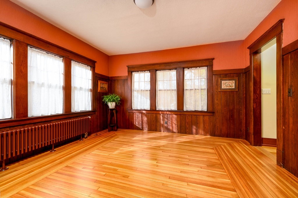73 Wellesley Road Holyoke, MA 01040 - Photo 10 of 42 Gallery Image 10
