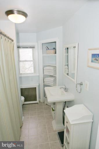 605 McNeill Road Silver Spring, MD 20910 - Photo 7 of 16 Master Bath