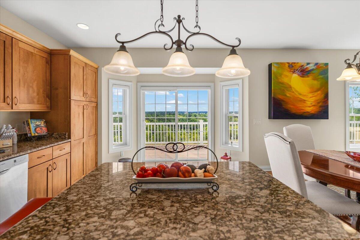 630 Stone Ridge Drive Lake Geneva, WI 53147 - Photo 10 of 46 23-DSC09826-HDR