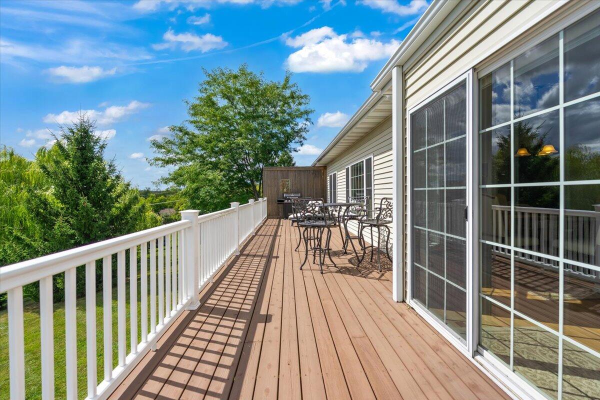 630 Stone Ridge Drive Lake Geneva, WI 53147 - Photo 27 of 46 16-DSC09835-HDR
