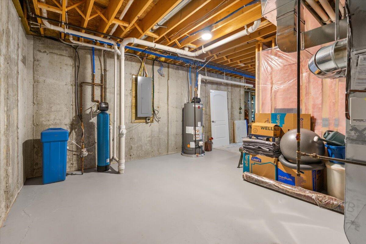 630 Stone Ridge Drive Lake Geneva, WI 53147 - Photo 40 of 46 02-DSC09868-HDR