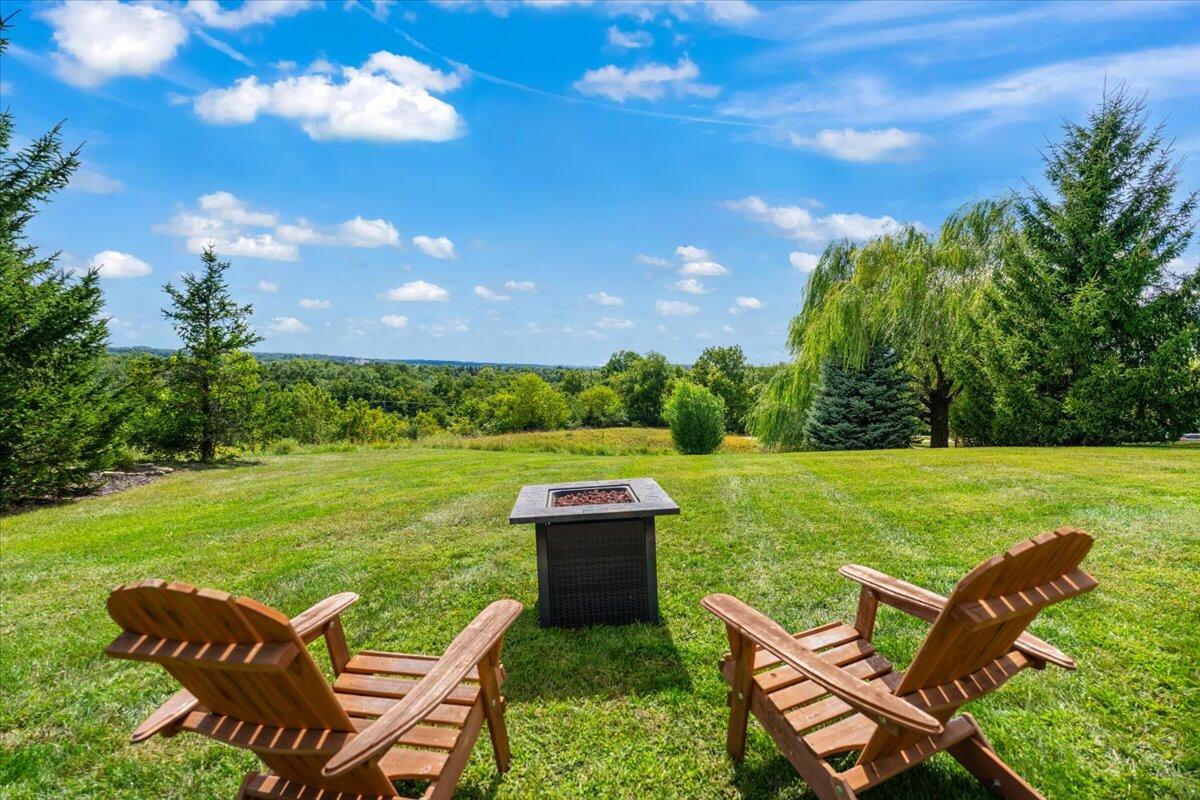 630 Stone Ridge Drive Lake Geneva, WI 53147 - Photo 4 of 46 32-DSC09895-HDR
