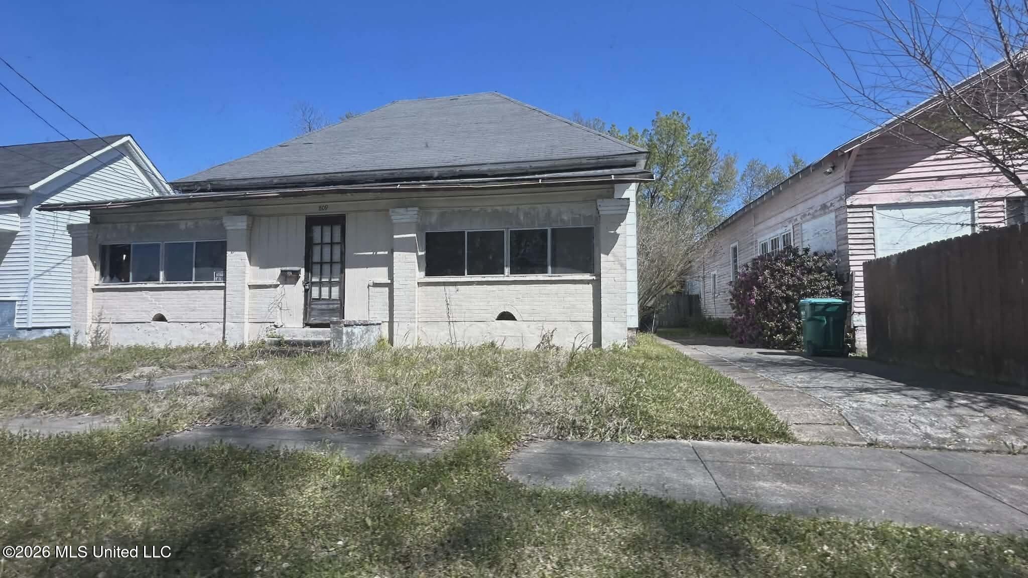 809 Church Avenue Meridian, MS 39301 - Photo 1 of 7 Outside Front