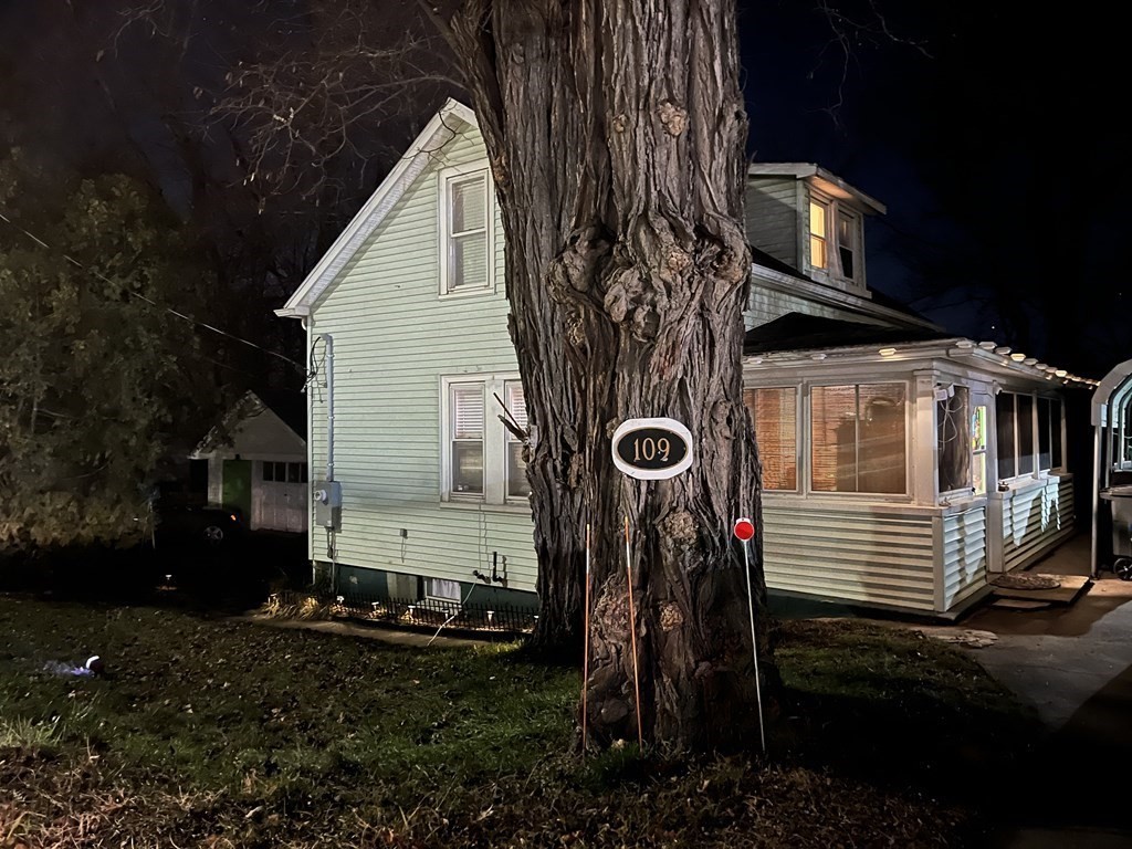 109 Hartford Turnpike, Shrewsbury, MA 01545 Compass