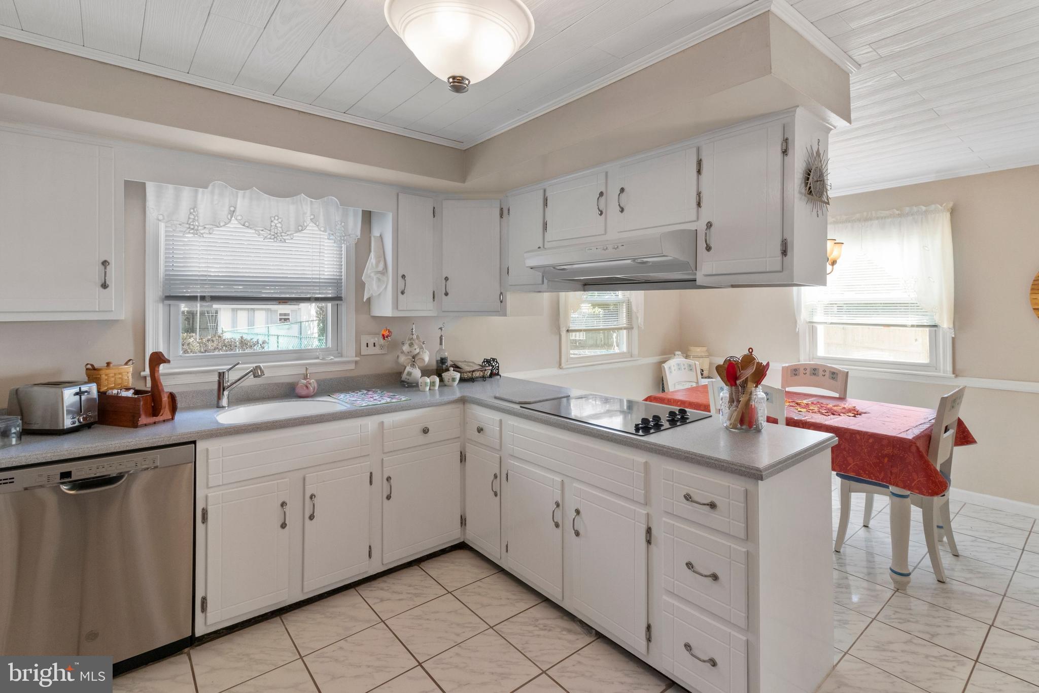 21 Stonebridge Road Cherry Hill, NJ 08003 - Photo 8 of 35 Gallery Image 8