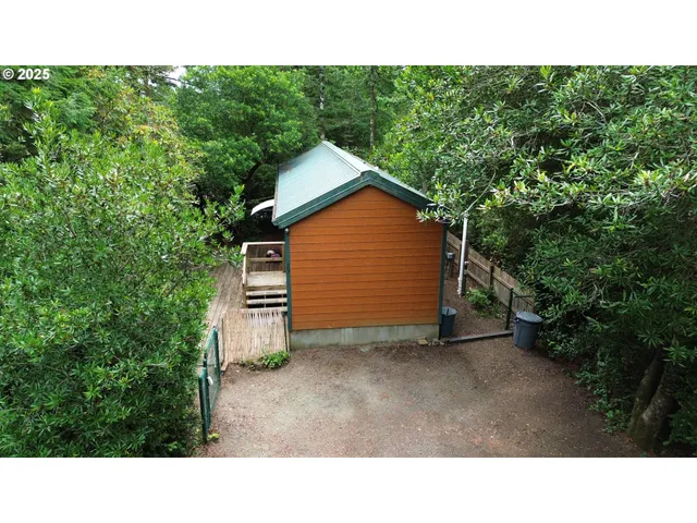 a picture of city view